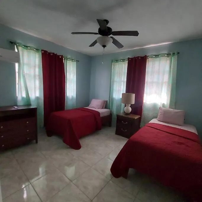A Rare Find Apartment Nassau 0*,